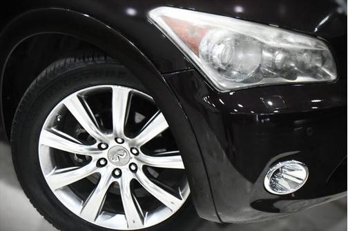 2012 INFINITI QX56 Base