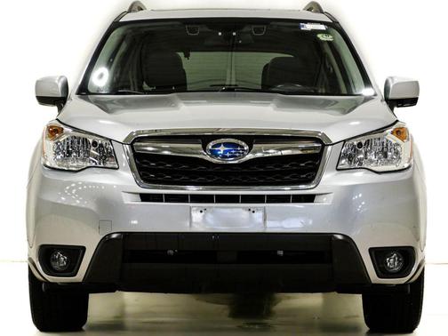 Ice Silver Metallic 2016 Subaru Forester 2.5i Limited