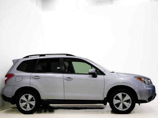 Ice Silver Metallic 2016 Subaru Forester 2.5i Limited