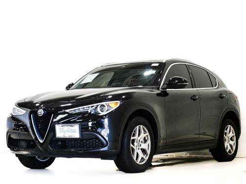 Vulcano Black Metallic 2021 Alfa Romeo Stelvio Base