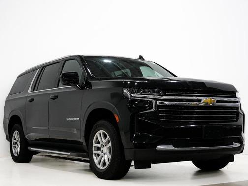 2023 Chevrolet Suburban LT