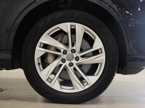 2021 Audi Q7 45 Premium Plus