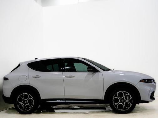 2024 Alfa Romeo Tonale Ti
