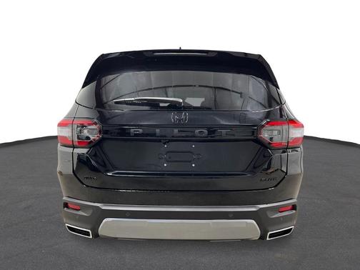 Crystal Black 2026 Honda Pilot Elite