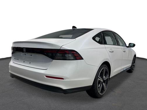 Platinum White 2026 Honda Accord SE