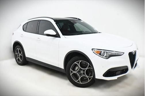 2022 Alfa Romeo Stelvio Sprint