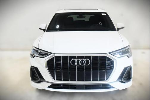 2023 Audi Q3 Premium
