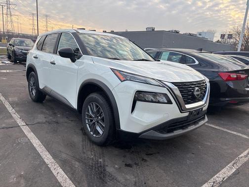 2023 Nissan Rogue S