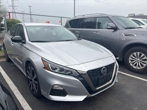 2022 Nissan Altima 2.5 SR