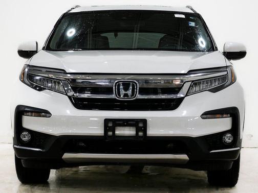 2022 Honda Pilot Touring 8-Passenger