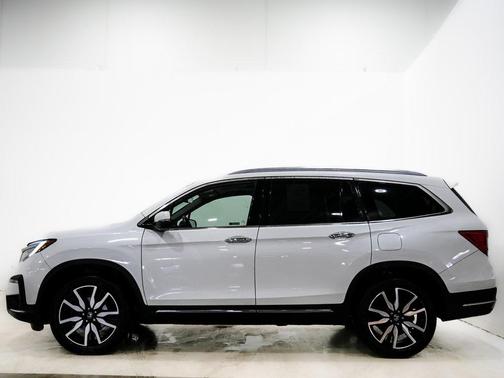 2022 Honda Pilot Touring 8-Passenger