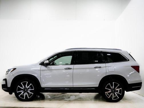 2022 Honda Pilot Touring 8-Passenger