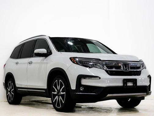 2022 Honda Pilot Touring 8-Passenger