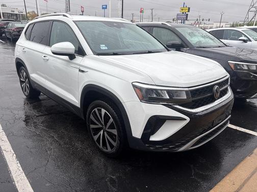 2024 Volkswagen Taos 1.5T SE