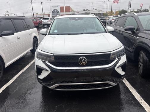 2024 Volkswagen Taos 1.5T SE