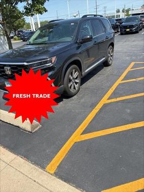 2023 Honda Pilot Touring 8-Passenger