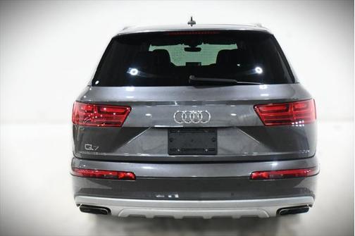 2019 Audi Q7 55 Premium Plus