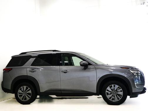 Gun Metallic 2025 Nissan Pathfinder SV