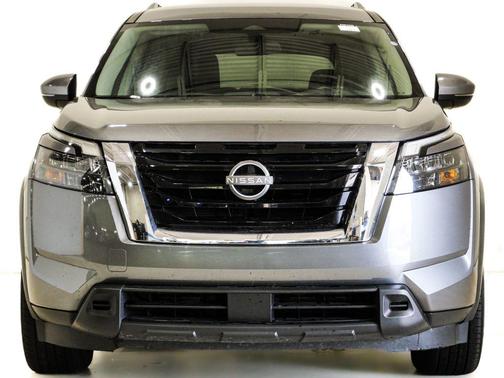Gun Metallic 2025 Nissan Pathfinder SV