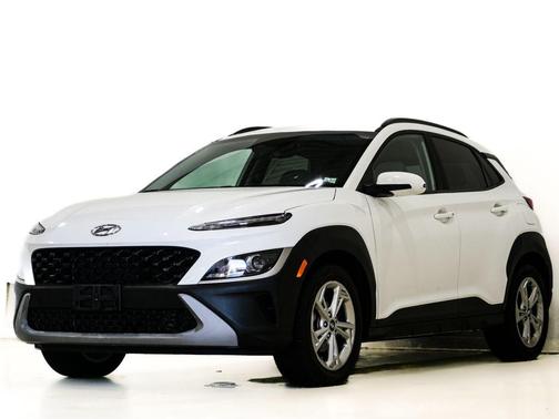 Lunar White 2023 Hyundai KONA SEL
