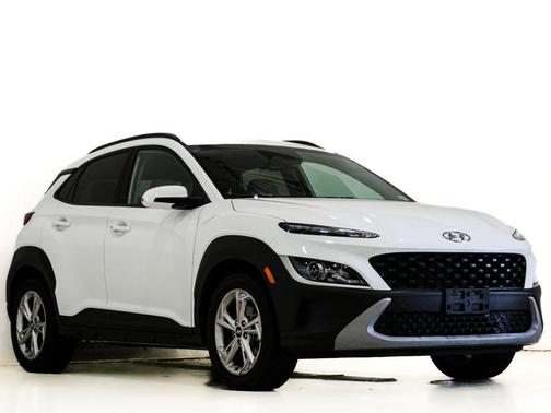 Lunar White 2023 Hyundai KONA SEL