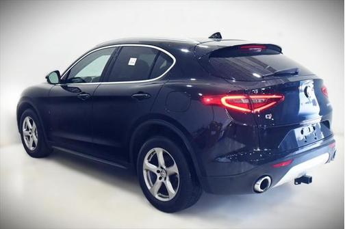 2021 Alfa Romeo Stelvio Base