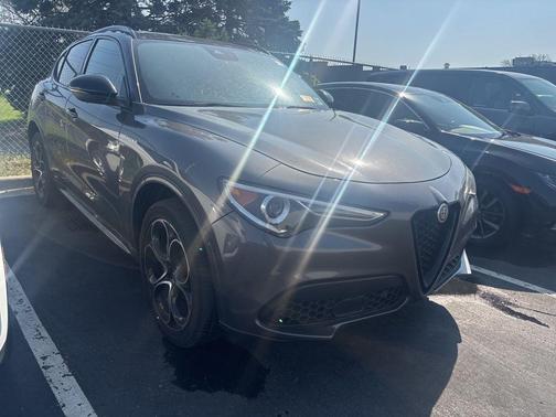 Vesuvio Gray Metallic 2023 Alfa Romeo Stelvio Veloce