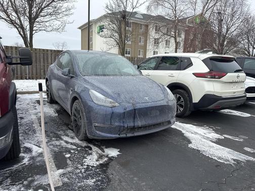 2024 Tesla Model Y Long Range