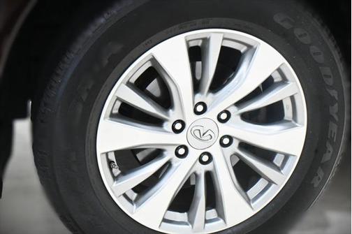 2017 INFINITI QX80 Base