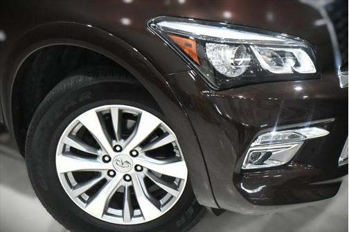 2017 INFINITI QX80 Base