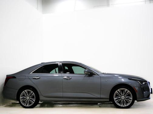 2023 Cadillac CT4 Premium Luxury