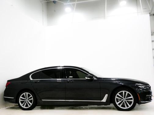 2019 BMW 750 i xDrive