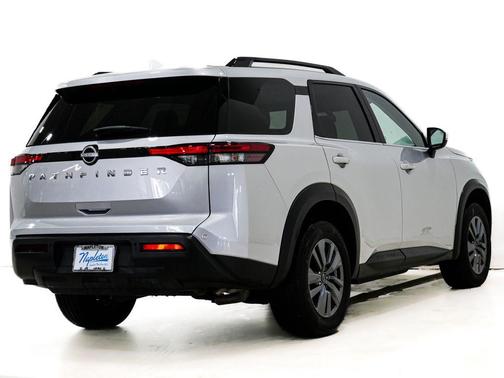 Brilliant Silver Metallic 2025 Nissan Pathfinder SV