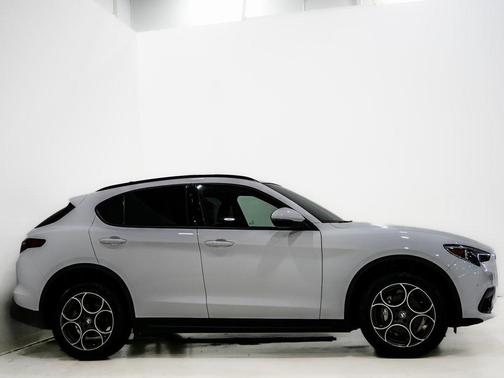 2022 Alfa Romeo Stelvio Sprint