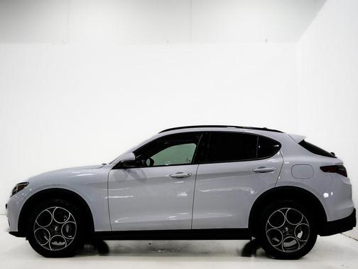 2022 Alfa Romeo Stelvio Sprint