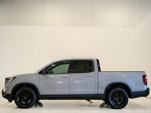 2022 Honda Ridgeline Black