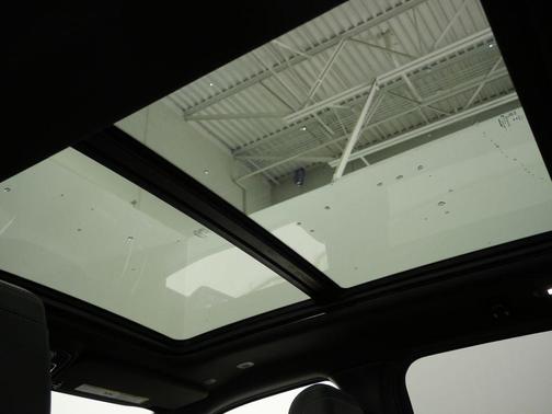 Granite Crystal Metallic Clearcoat 2022 RAM 1500 Big Horn/Lone Star