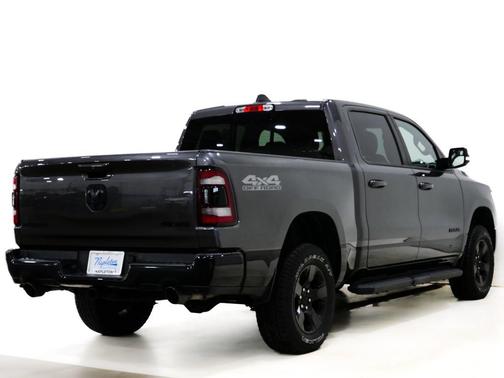 Granite Crystal Metallic Clearcoat 2022 RAM 1500 Big Horn/Lone Star