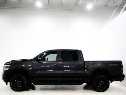 Granite Crystal Metallic Clearcoat 2022 RAM 1500 Big Horn/Lone Star