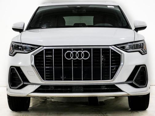 2023 Audi Q3 Premium