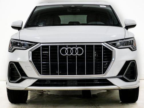 2023 Audi Q3 Premium