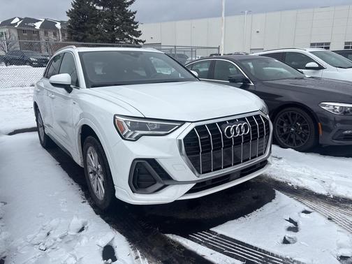 2023 Audi Q3 Premium