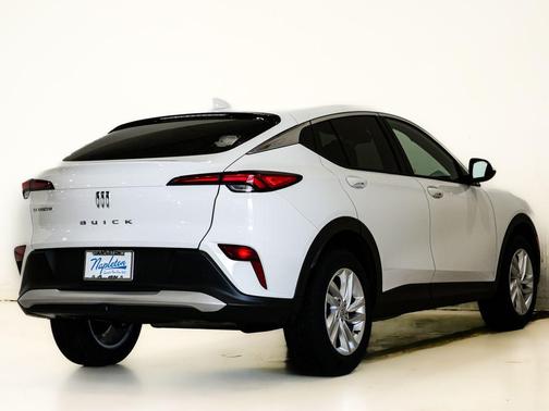 Summit White 2025 Buick Envista Preferred