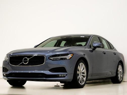 2017 Volvo S90 T6 Momentum