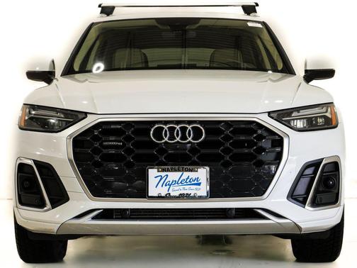 Glacier White 2022 Audi Q5 45 S line Premium