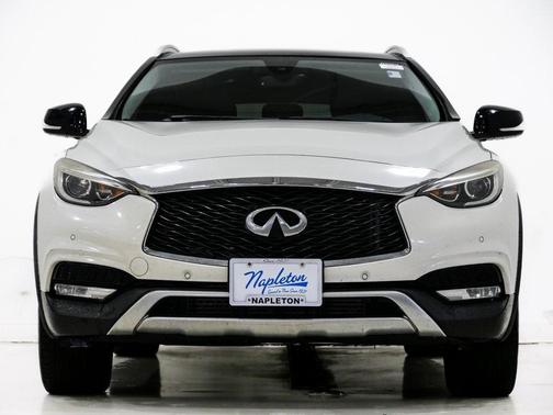 2018 INFINITI QX30 Premium