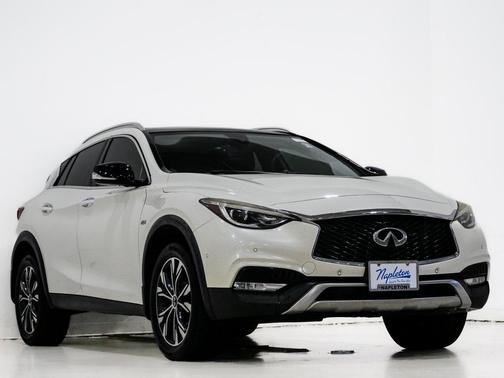 2018 INFINITI QX30 Premium