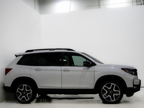 2023 Honda Passport Elite