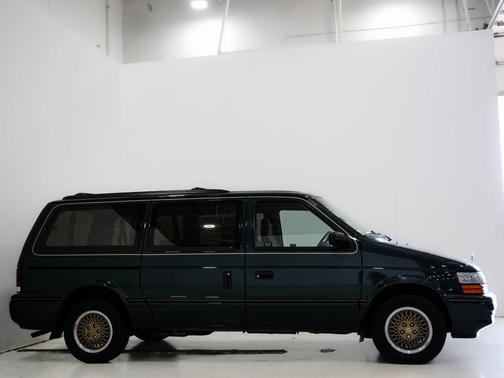 1993 Dodge Grand Caravan SE