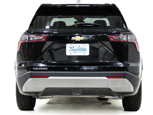 Mosaic Black Metallic 2025 Chevrolet Equinox 1LT